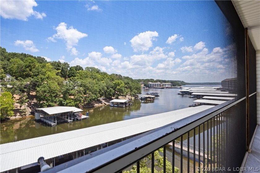 This fully furnished 2-bedroom, 2-bathroom condo at Lighthouse - photo 6