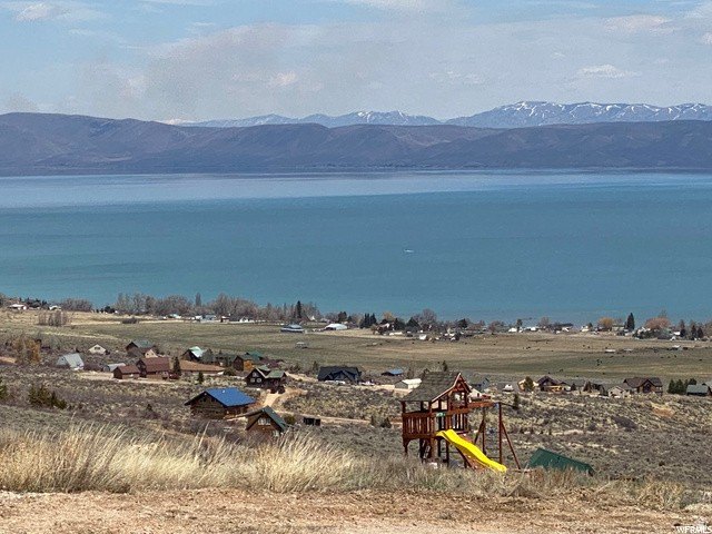 Large 1.08-acre beautiful building lot with amazing lake &amp; - photo 17