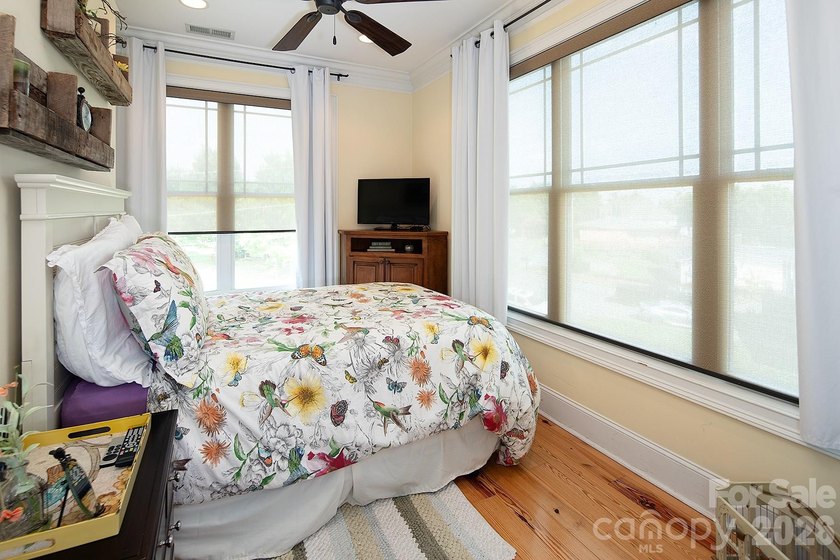 Luxury Lakefront Retreat with Strong Short-Term Rental - photo 19