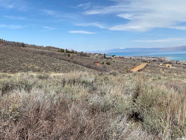 Large 1.08-acre beautiful building lot with amazing lake &amp; - photo 19