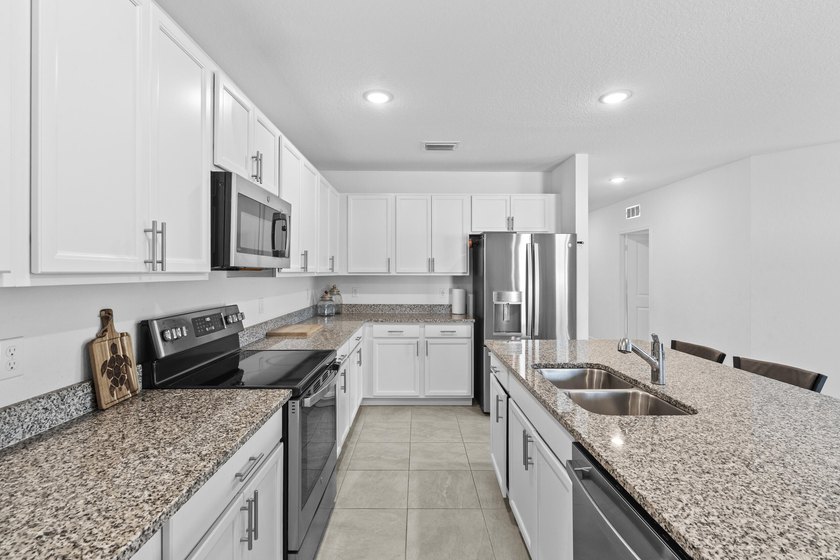 Stunning 2024-built Palmera model featuring a highly - photo 18