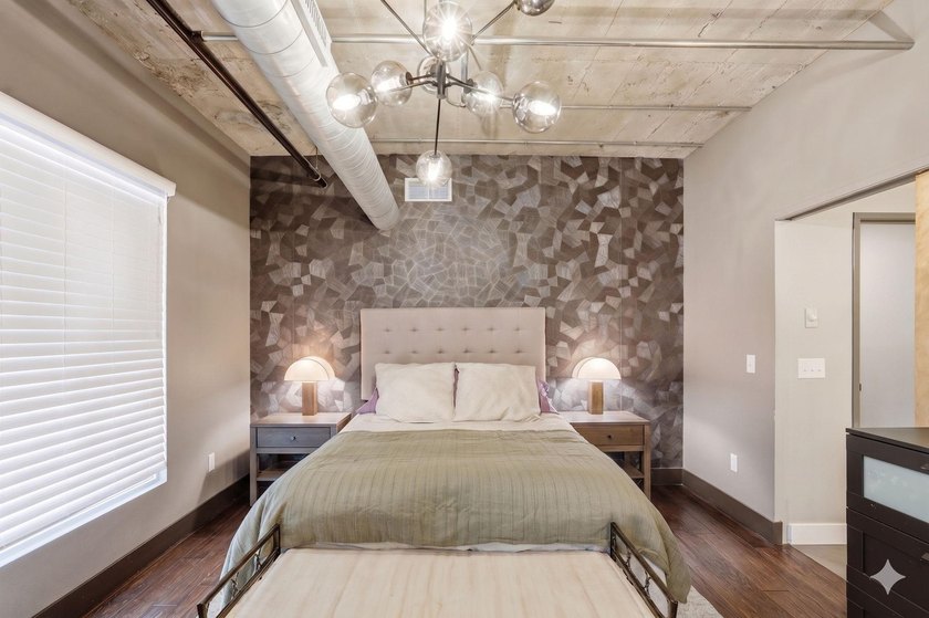 This is exactly what North Loop loft living should feel like - photo 20
