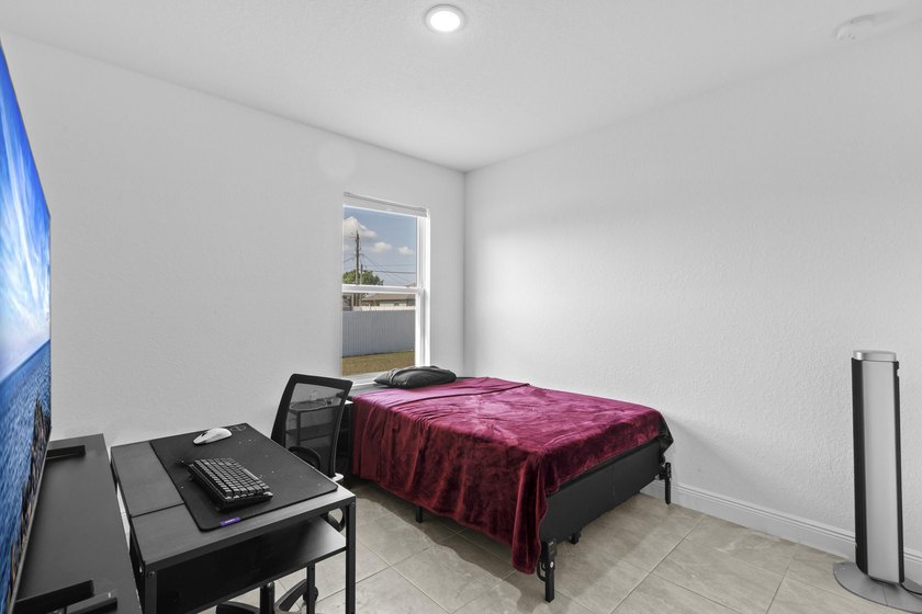 Stunning 2024-built Palmera model featuring a highly - photo 26