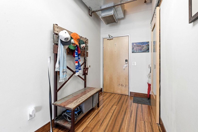 This is exactly what North Loop loft living should feel like - photo 32