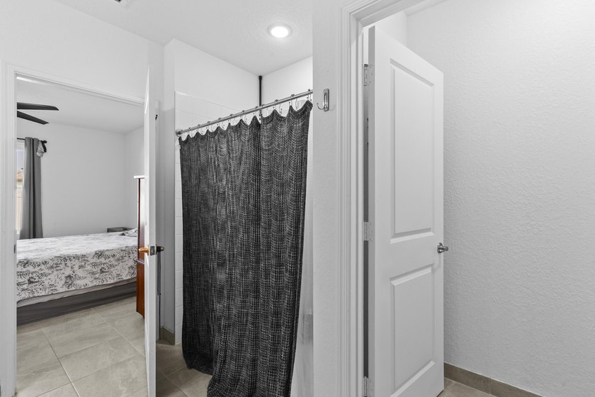 Stunning 2024-built Palmera model featuring a highly - photo 34
