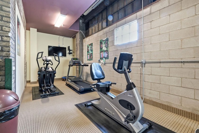 This is exactly what North Loop loft living should feel like - photo 35