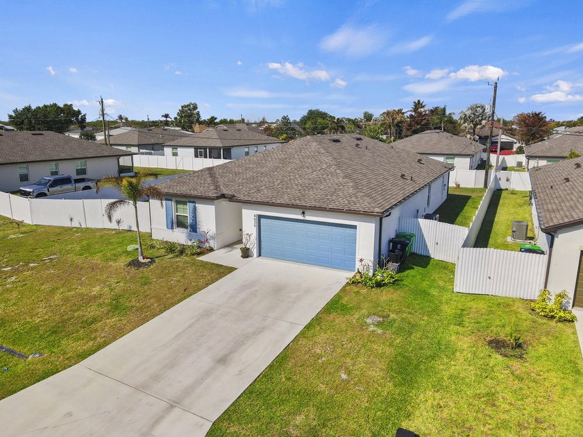 Stunning 2024-built Palmera model featuring a highly - photo 48