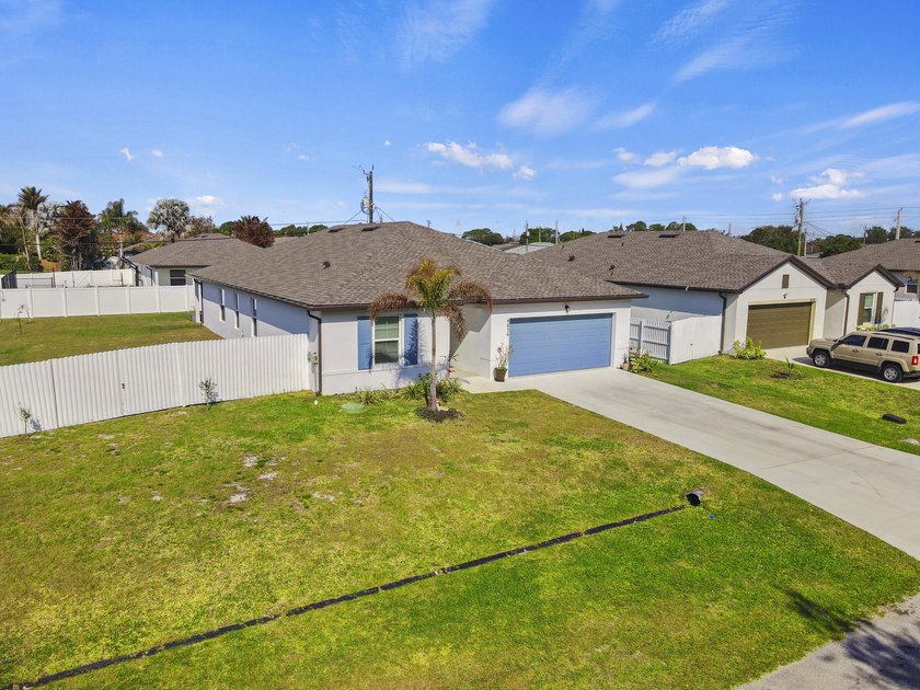 Stunning 2024-built Palmera model featuring a highly - photo 50