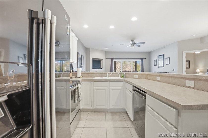 This spacious 5-bedroom, 3-bathroom two-story condo located in - photo 7