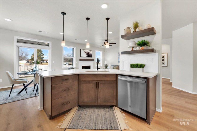 Welcome to The Hudson by Hayden Homes, a thoughtfully designed - photo 5