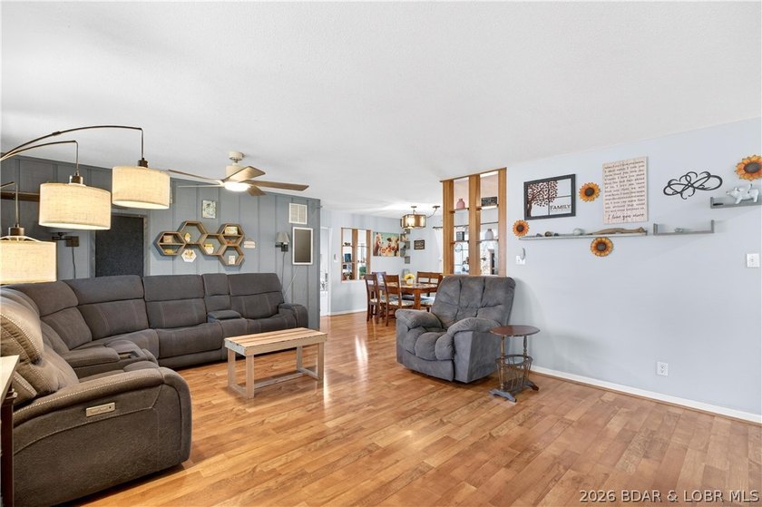 Welcome to your private retreat in the heart of Camdenton, where - photo 2