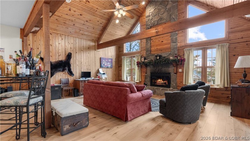 Welcome to this enchanting rustic retreat nestled within the - photo 2