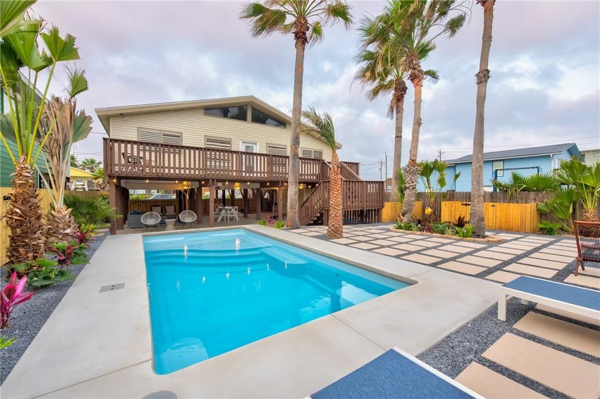 This income producing, Port Aransas home is a bright, airy - photo 30