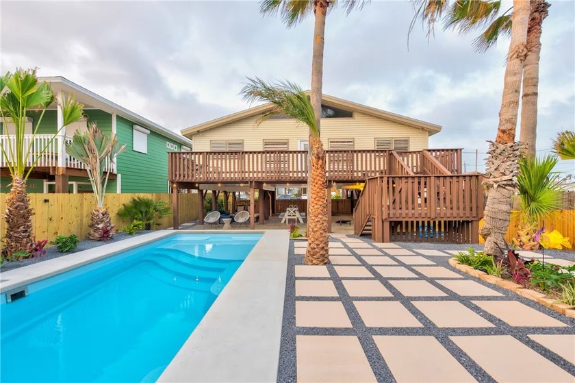 This income producing, Port Aransas home is a bright, airy - photo 31