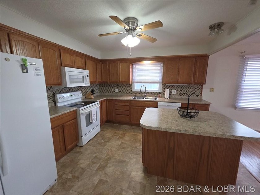 PRICE ADJUSTMENT! Great opportunity to own your own piece of the - photo 7