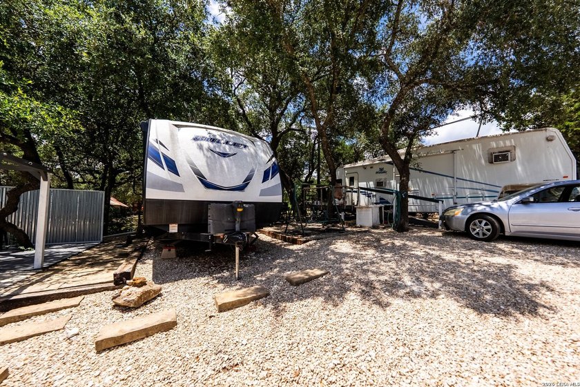 Discover the perfect opportunity to own a versatile property - photo 15