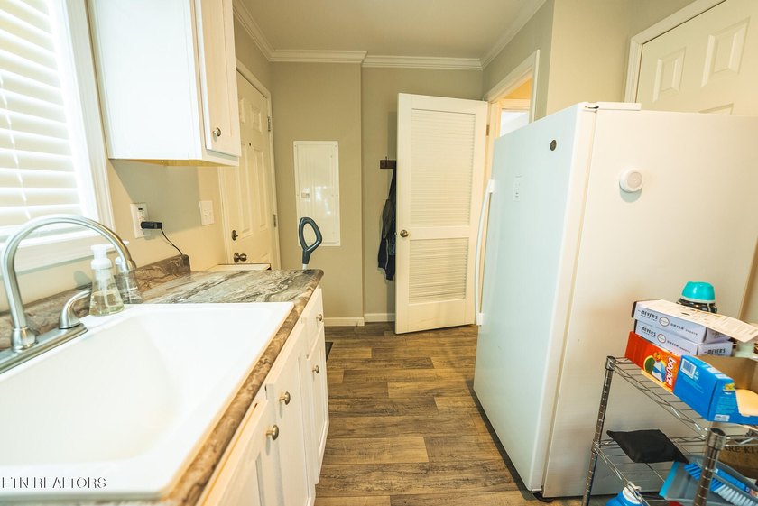 Unrestricted Country Living Meets Modern Comfort: Your 1-Acre - photo 16