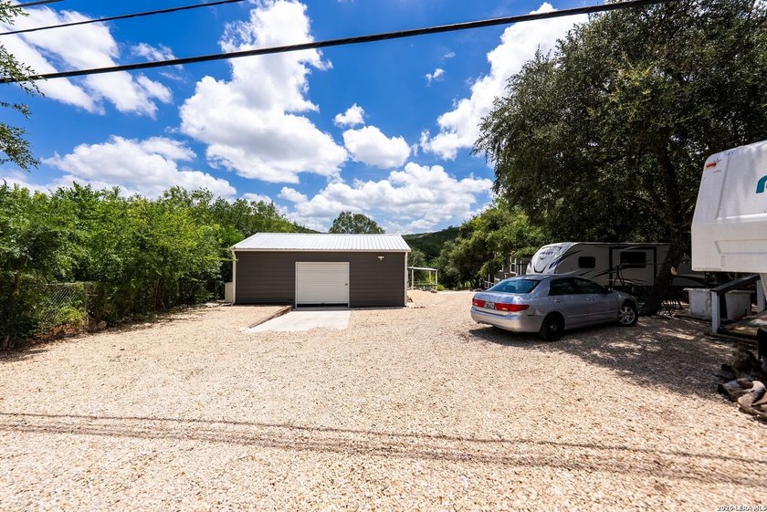 Discover the perfect opportunity to own a versatile property - photo 17