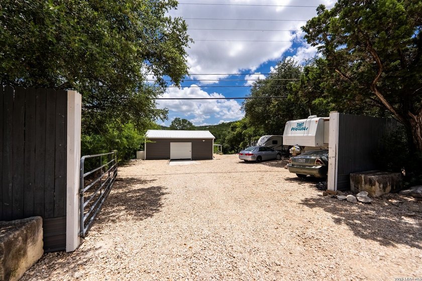 Discover the perfect opportunity to own a versatile property - photo 18