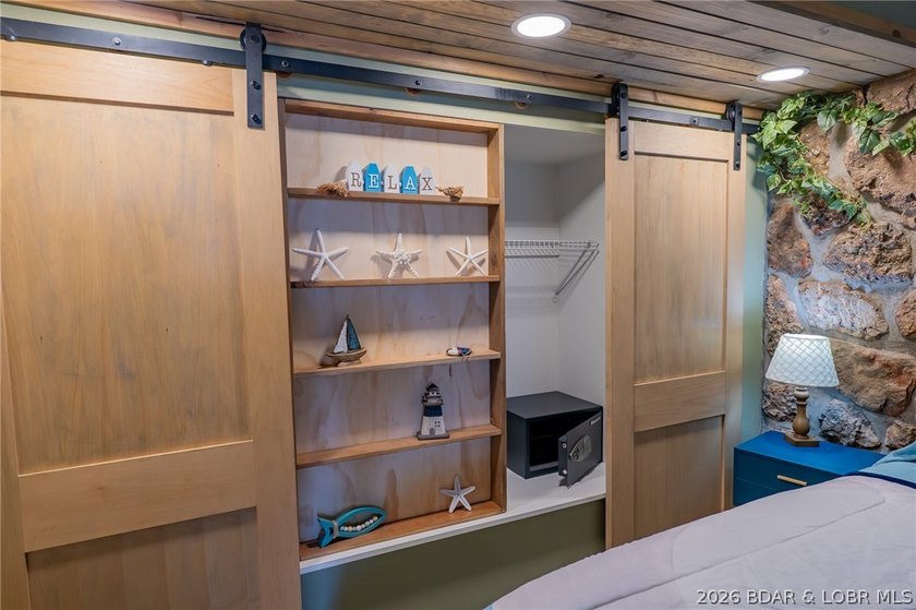 Beautifully updated 1 bed / 1 bath unit at Wheelhouse Condos - photo 9
