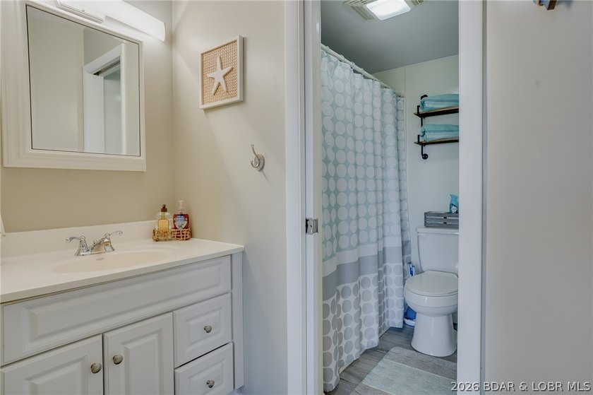 Beautifully updated 1 bed / 1 bath unit at Wheelhouse Condos - photo 10