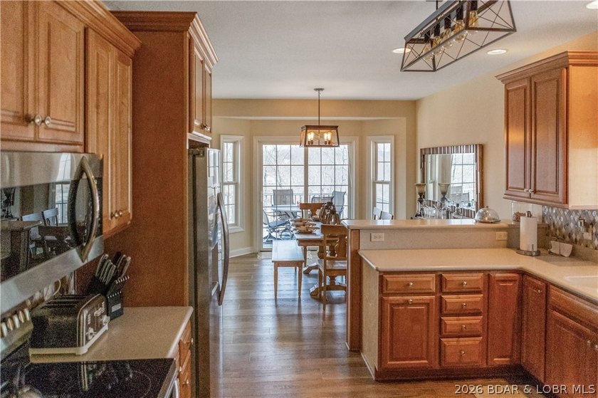 Welcome to luxury living at its finest in the coveted Heritage - photo 3