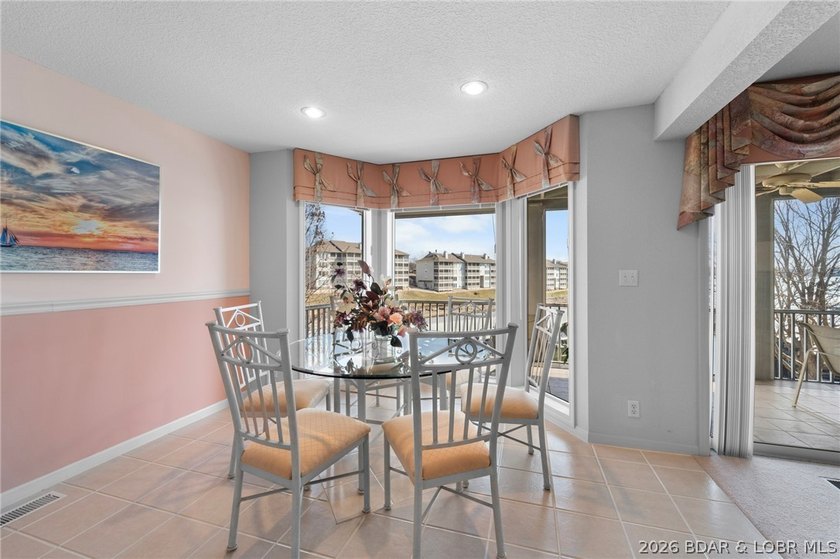 This stunning custom designed 2700+ sf condo was created in - photo 9