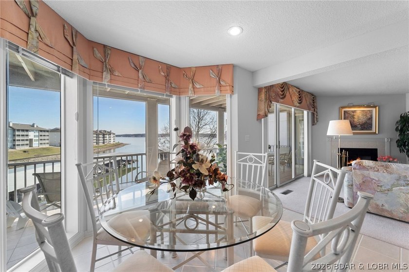 This stunning custom designed 2700+ sf condo was created in - photo 10