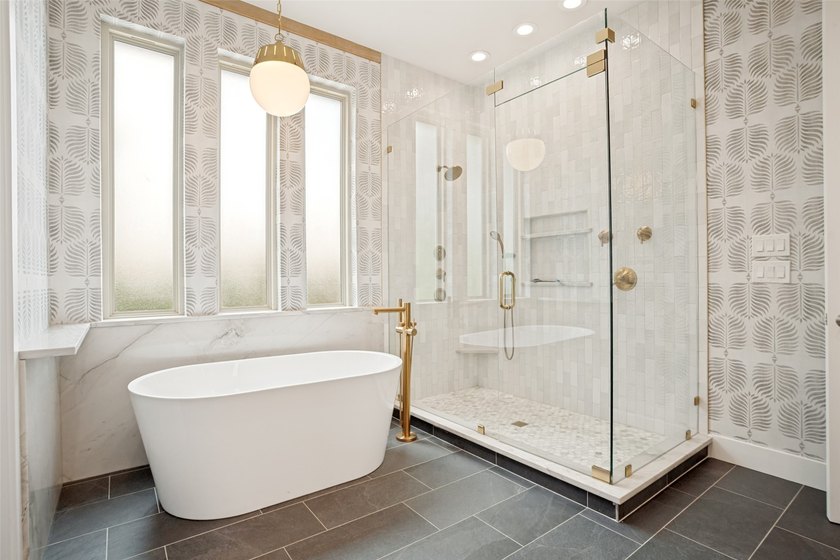 Welcome home to this stunning, move-in ready Huntington home - photo 19