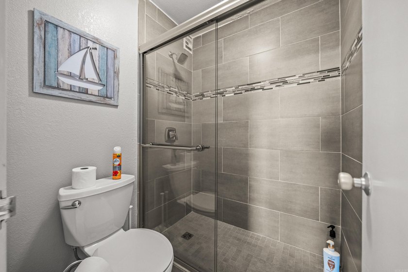 THE BEST DEAL IN BEACON MANOR! Welcome to your perfect lake - photo 22