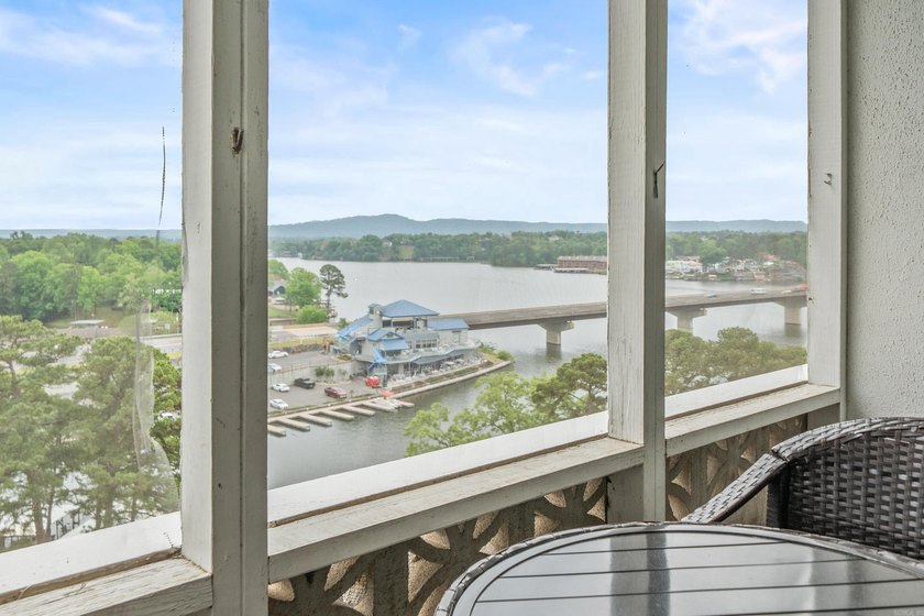 THE BEST DEAL IN BEACON MANOR! Welcome to your perfect lake - photo 25