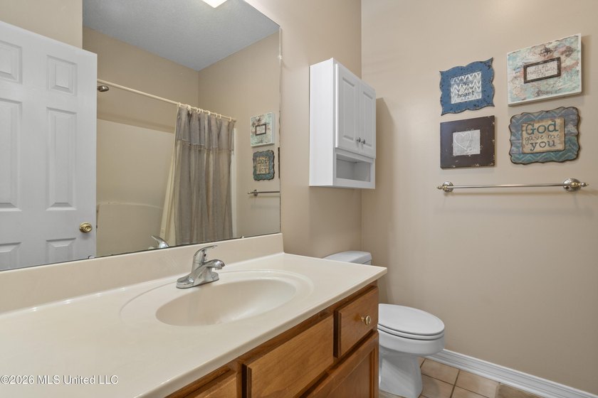 Welcome home to the highly sought-after Northwood Hills - photo 27