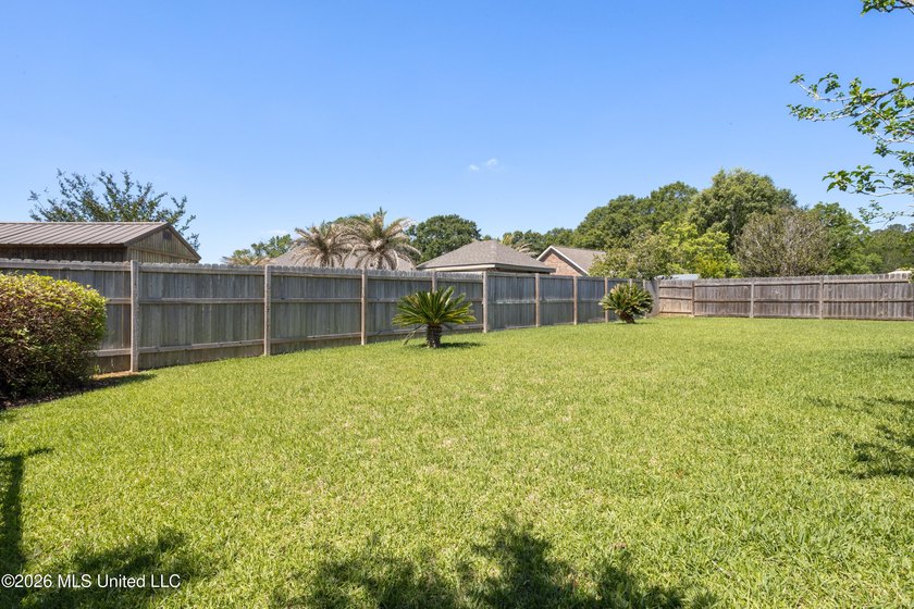 Welcome home to the highly sought-after Northwood Hills - photo 33