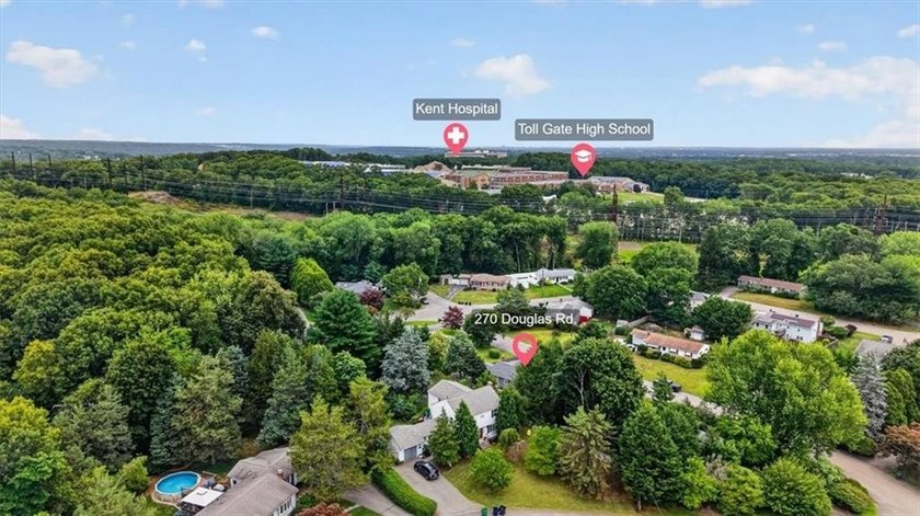 Welcome to Pilgrim Estates! Nestled on a beautifully manicured - photo 27