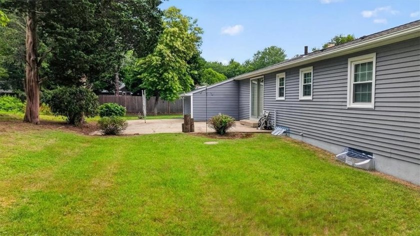Welcome to Pilgrim Estates! Nestled on a beautifully manicured - photo 29