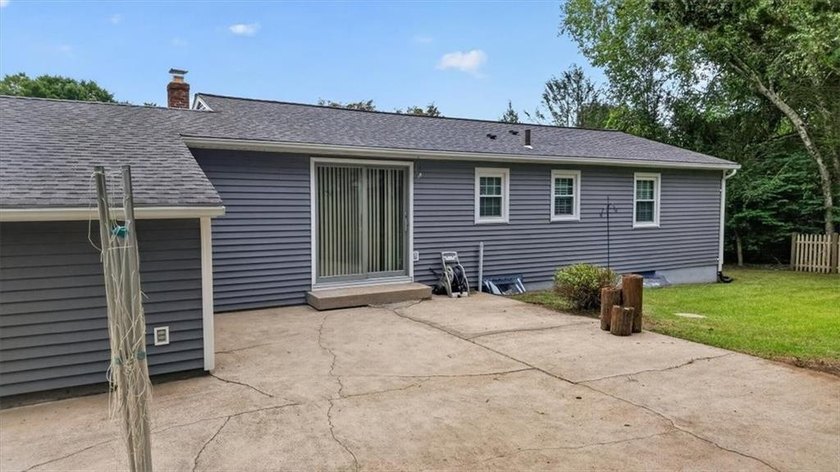 Welcome to Pilgrim Estates! Nestled on a beautifully manicured - photo 33