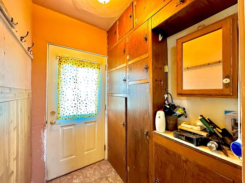 Escape to the peace and privacy of the countryside with this - photo 7