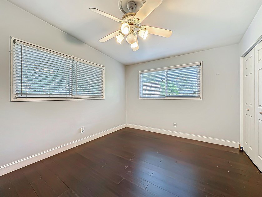 3 bedroom on nearly a quarter acre with no HOA and a real path - photo 16