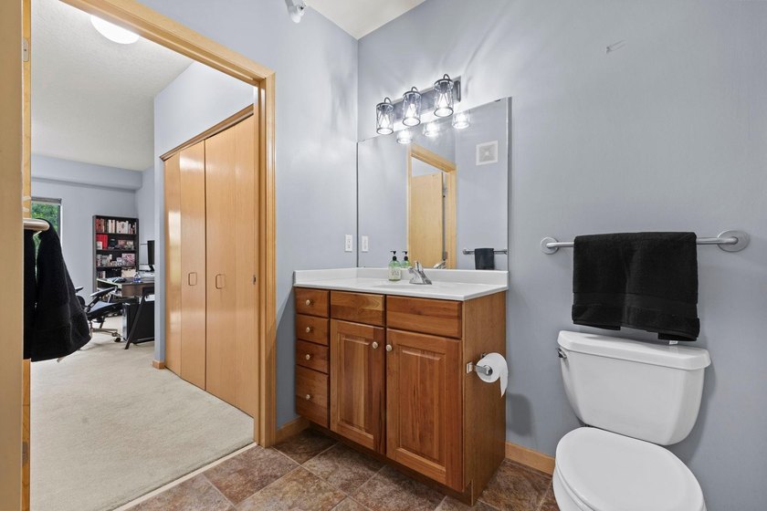 Discover this top floor condo offering over 1,300 square feet of - photo 6
