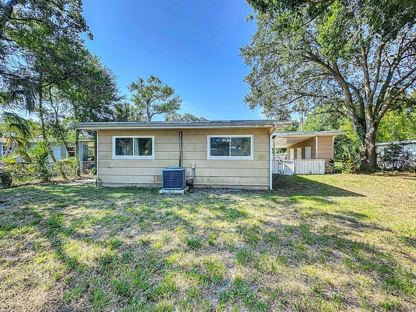 3 bedroom on nearly a quarter acre with no HOA and a real path - photo 32