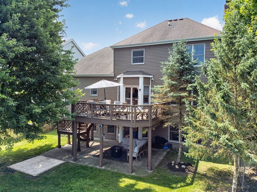 ## Luxury Meets Serenity in Mill Creek: A Waterfront Masterpiece - photo 36