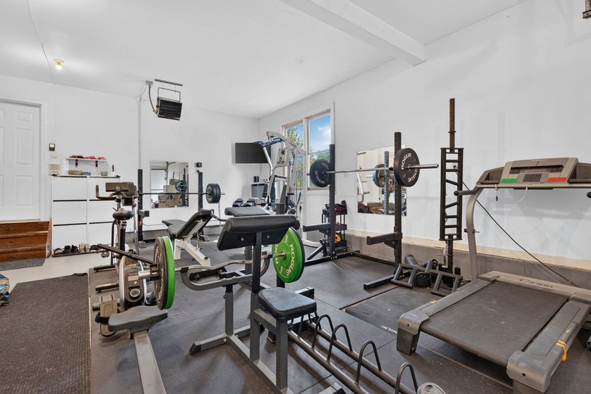 ## Luxury Meets Serenity in Mill Creek: A Waterfront Masterpiece - photo 37