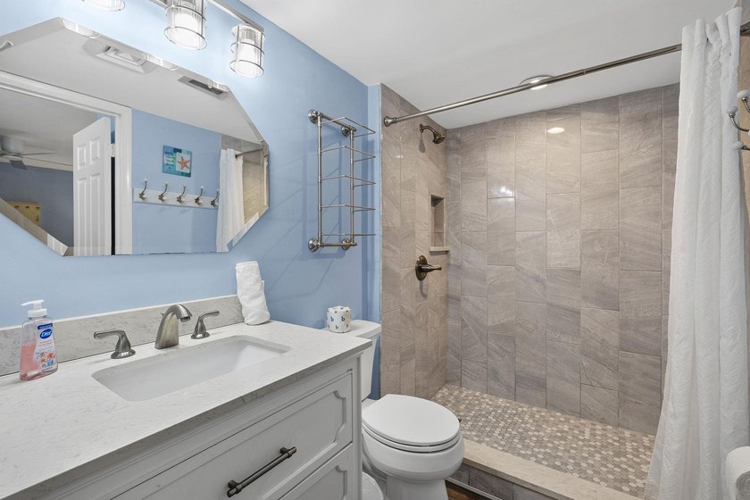 So you say you've been looking for an oceanfront condo that - photo 11