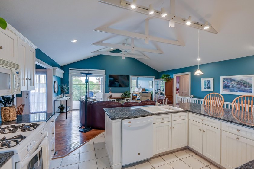 Absolutely stunning 4 Bedroom Ranch Home nestled in the highly - photo 12
