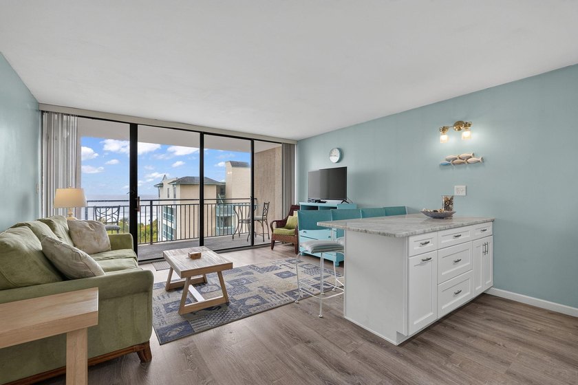 So you say you've been looking for an oceanfront condo that - photo 16