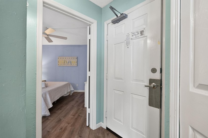 So you say you've been looking for an oceanfront condo that - photo 24