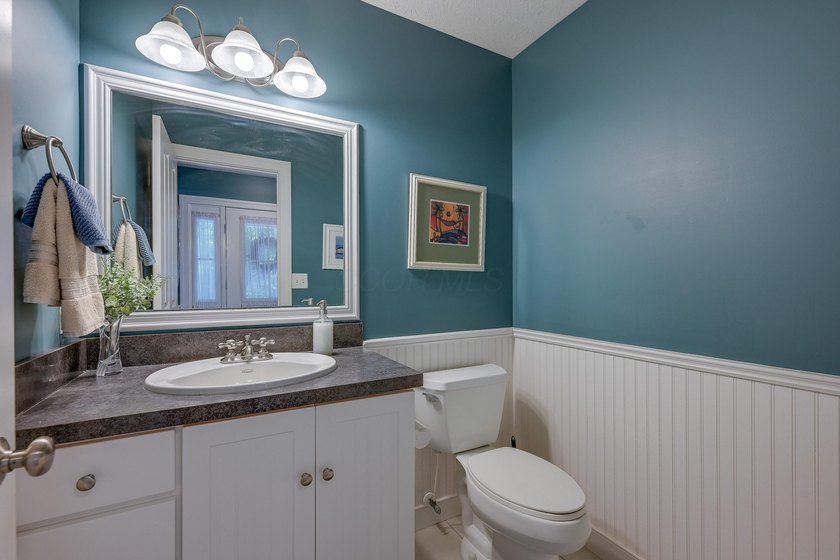 Absolutely stunning 4 Bedroom Ranch Home nestled in the highly - photo 29