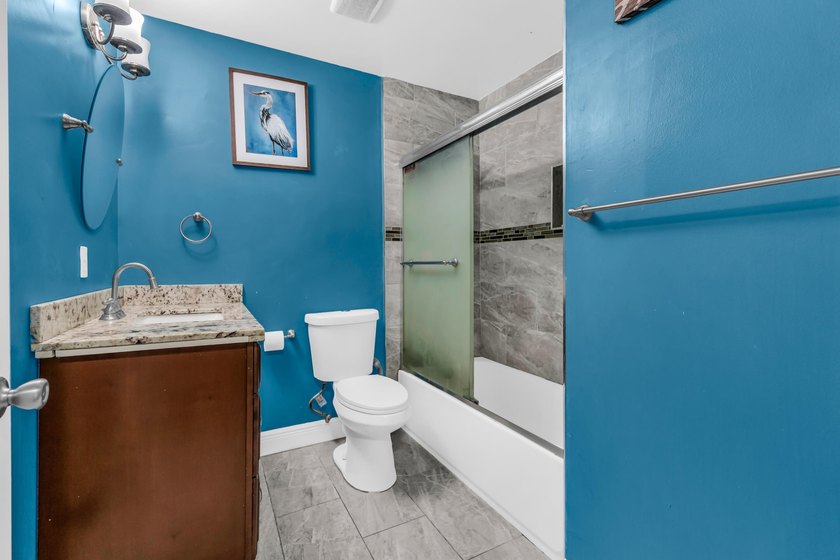 Welcome to this spacious three-bedroom, two-and-a-half-bath - photo 29