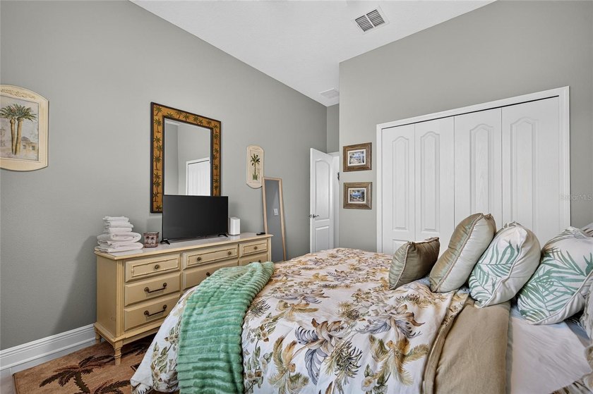 Welcome to this exceptional 2023 custom-built Venetian model - photo 33