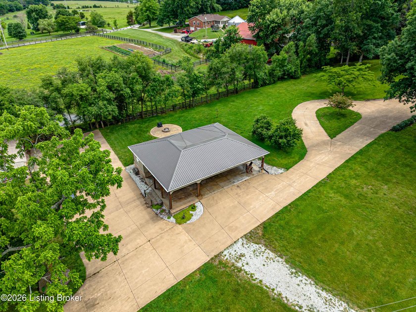 Previously part of McCubbins Farm, this is a dream come true! - photo 38